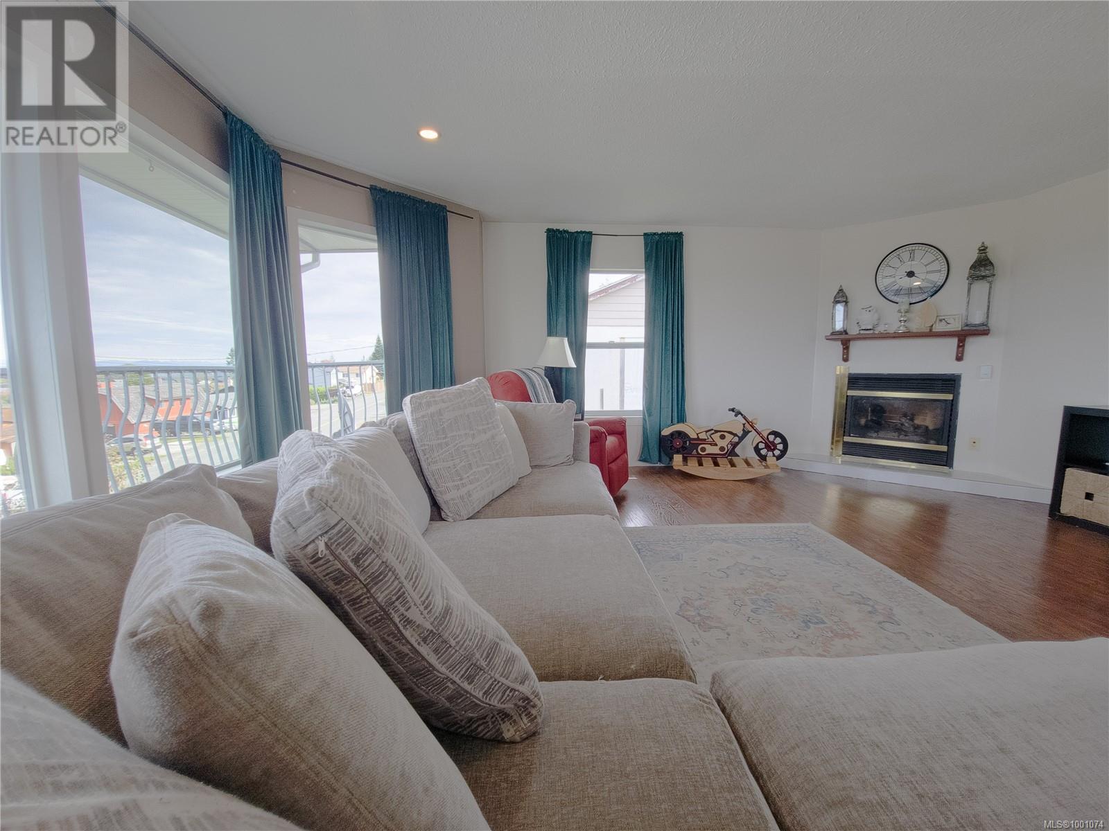 2287 Chelohsin Cres, Port Mcneill, British Columbia  V0N 2R0 - Photo 8 - 1001074