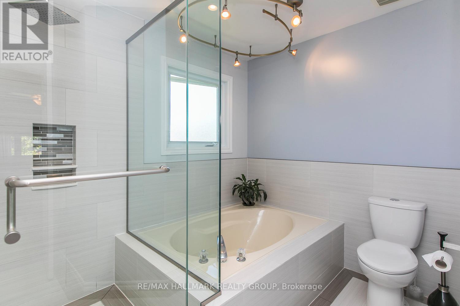 382 Pauline Charron Place, Ottawa, Ontario  K1L 8L6 - Photo 28 - X12171754