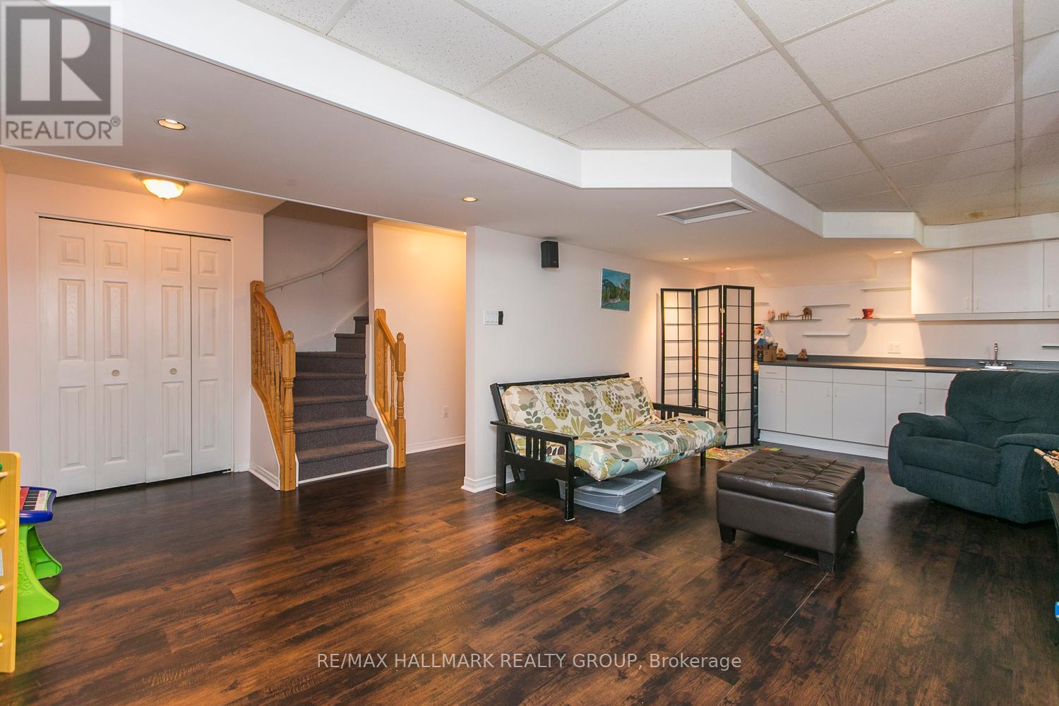 382 Pauline Charron Place, Ottawa, Ontario  K1L 8L6 - Photo 35 - X12171754