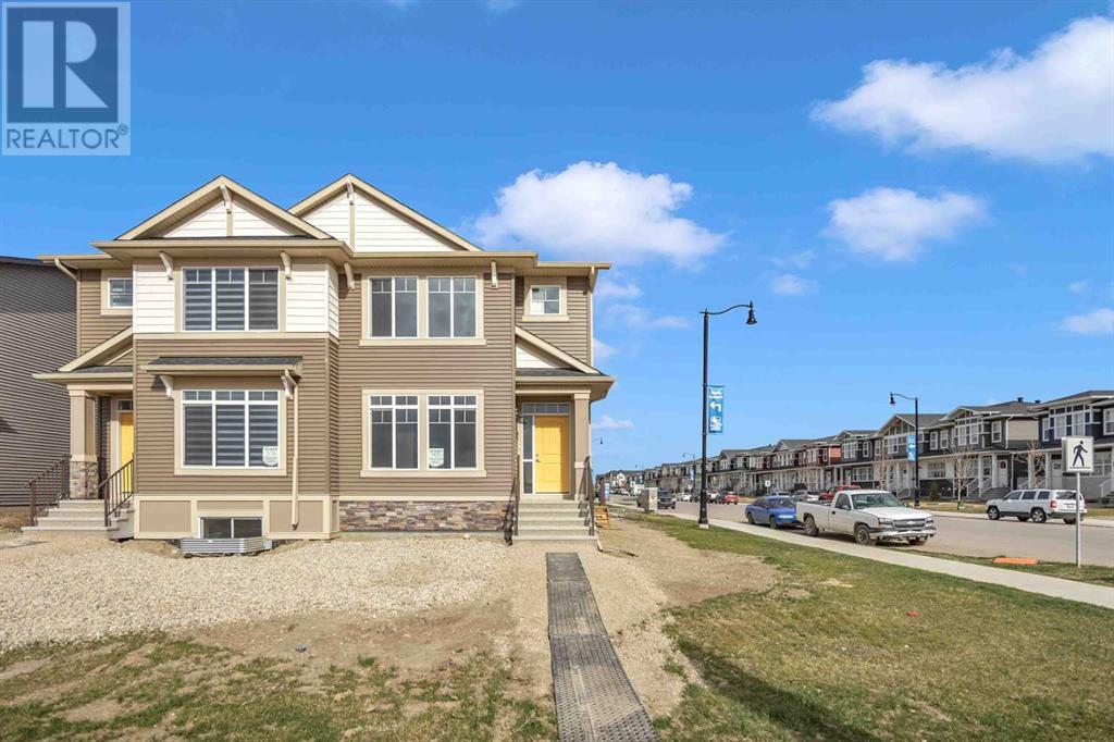 Property at 400 DAWSON Drive image 2
