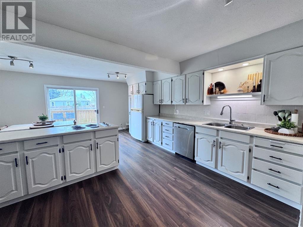 3921 50a Street, Red Deer, Alberta  T4N 1Y5 - Photo 1 - A2220158