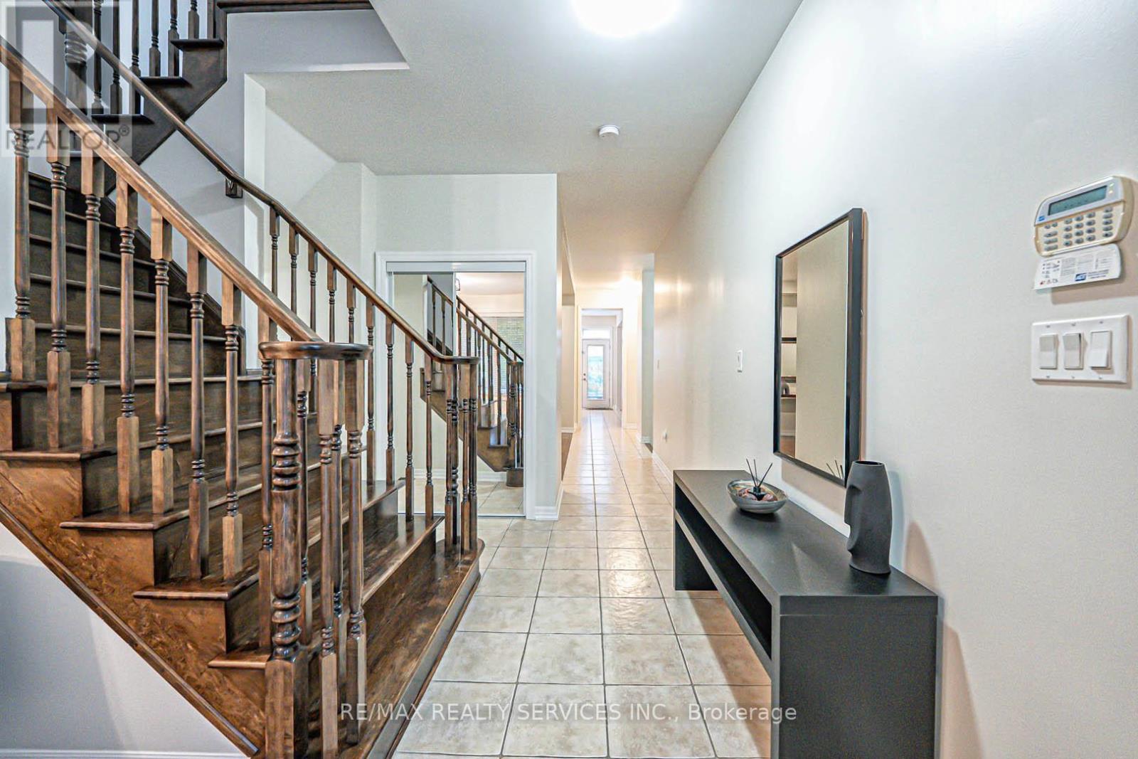 Property at 879 ETHERINGTON WAY image 5