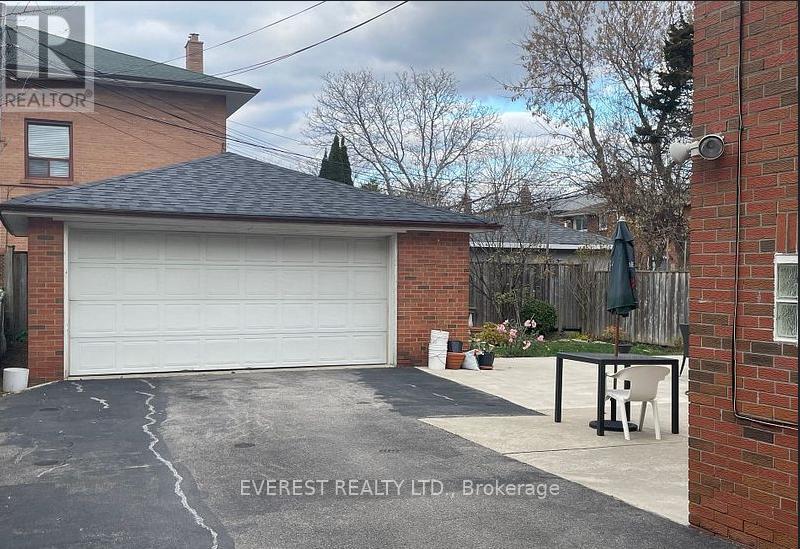 66 Evans Avenue, Toronto, Ontario  M8Z 1H6 - Photo 7 - W12171768
