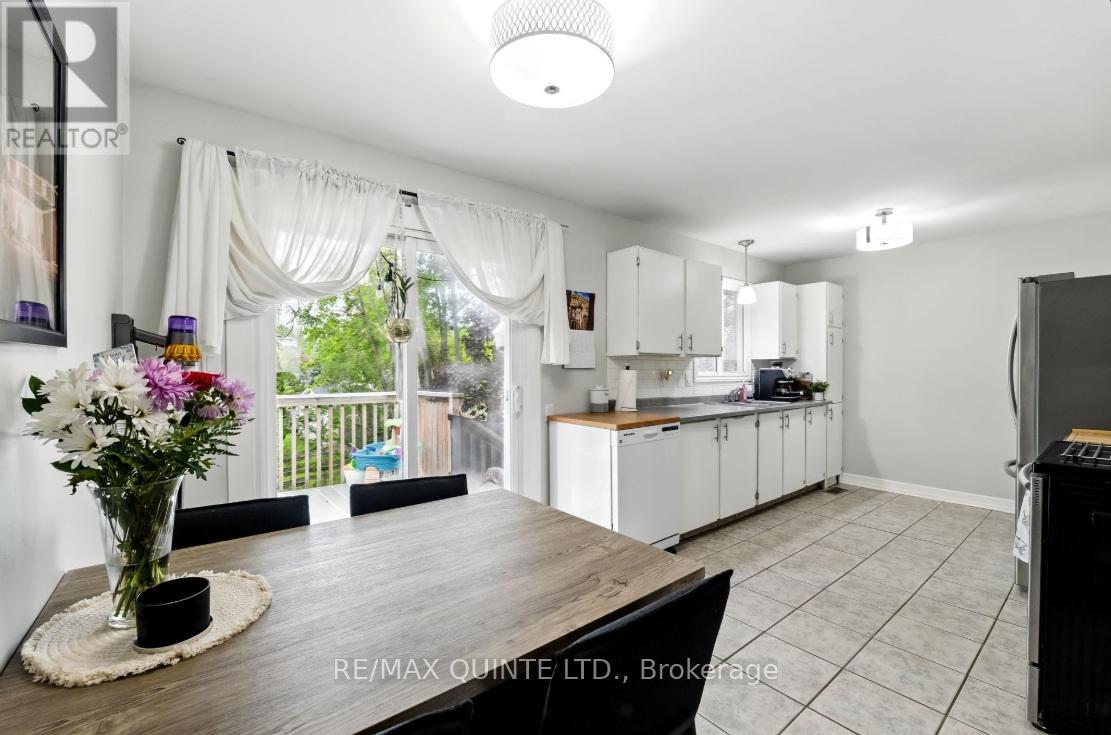 28 Radeski Street, Quinte West, Ontario  K8V 6B5 - Photo 14 - X12171780