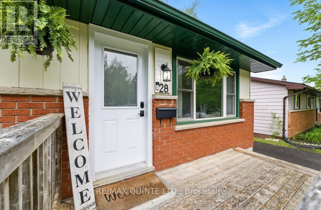 28 Radeski Street, Quinte West, Ontario  K8V 6B5 - Photo 5 - X12171780