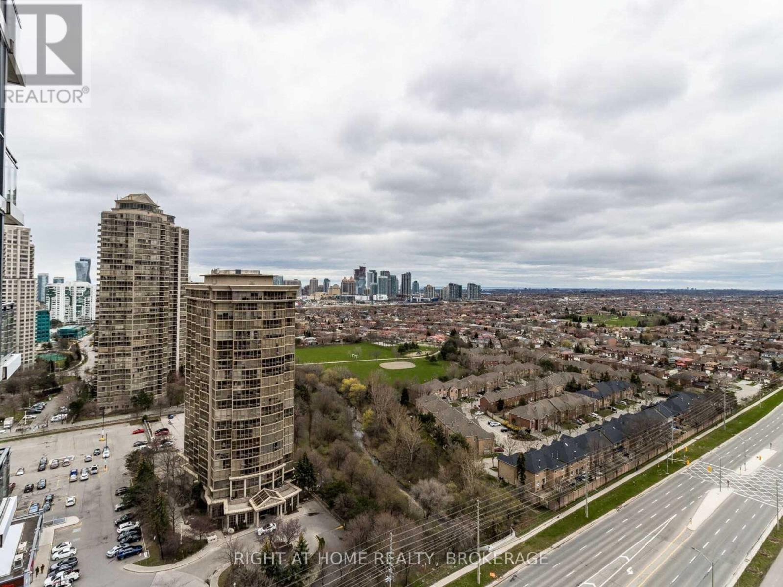 1705 - 75 Eglinton Ave W Avenue, Mississauga, Ontario  L5R 0E5 - Photo 11 - W12171774