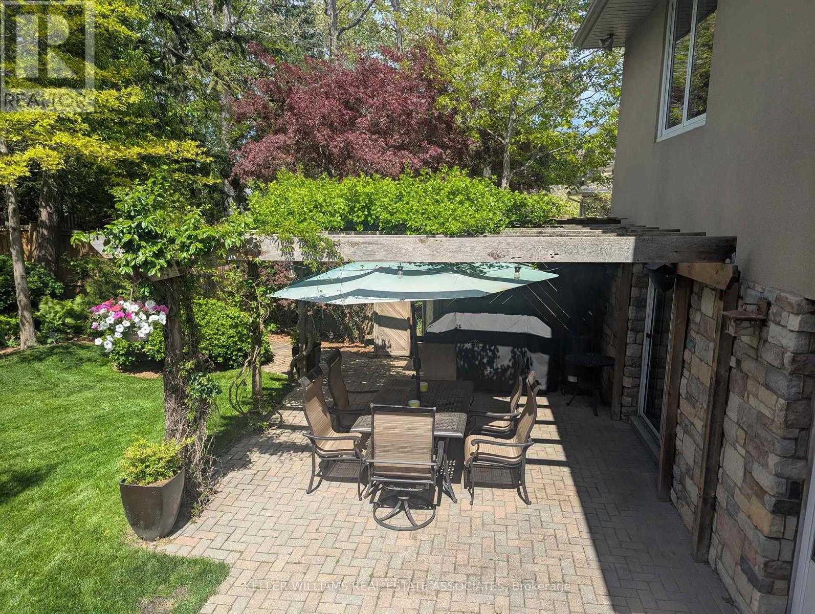 1443 Birchwood Drive, Mississauga, Ontario  L5J 1T3 - Photo 7 - W12098245