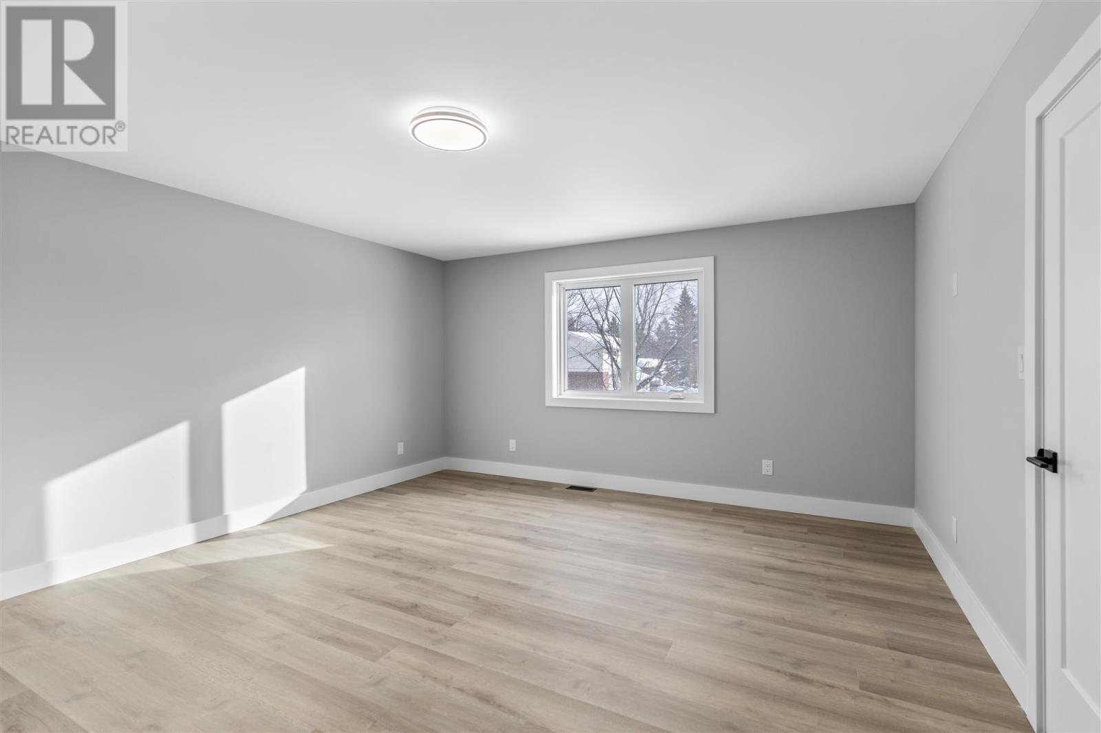 36 Sherwood Pkwy, Sault Ste. Marie, Ontario  P6C 3A8 - Photo 15 - SM251208