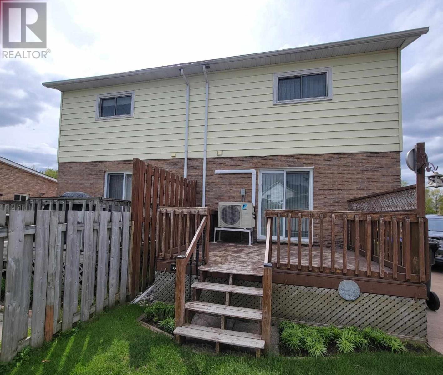 100 Cambridge Pl, Sault Ste. Marie, Ontario  P6A 6E9 - Photo 4 - SM251219