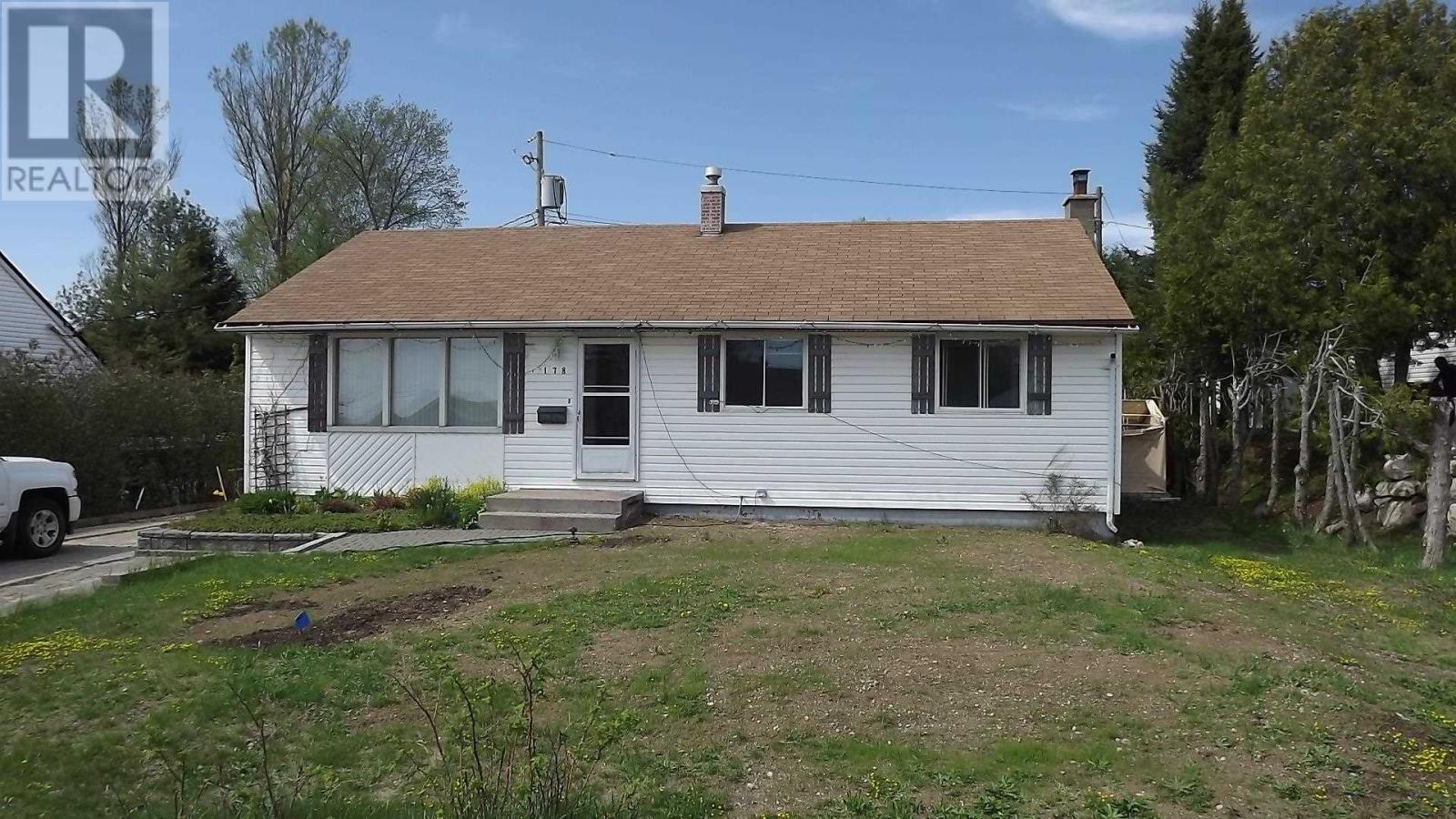178 Hillside DR S, Elliot Lake, Ontario
