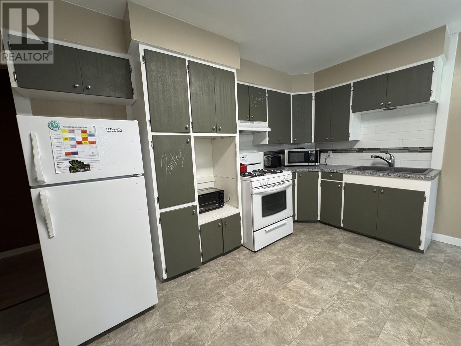 Property at 1125 TOWER CRESCENT image 2
