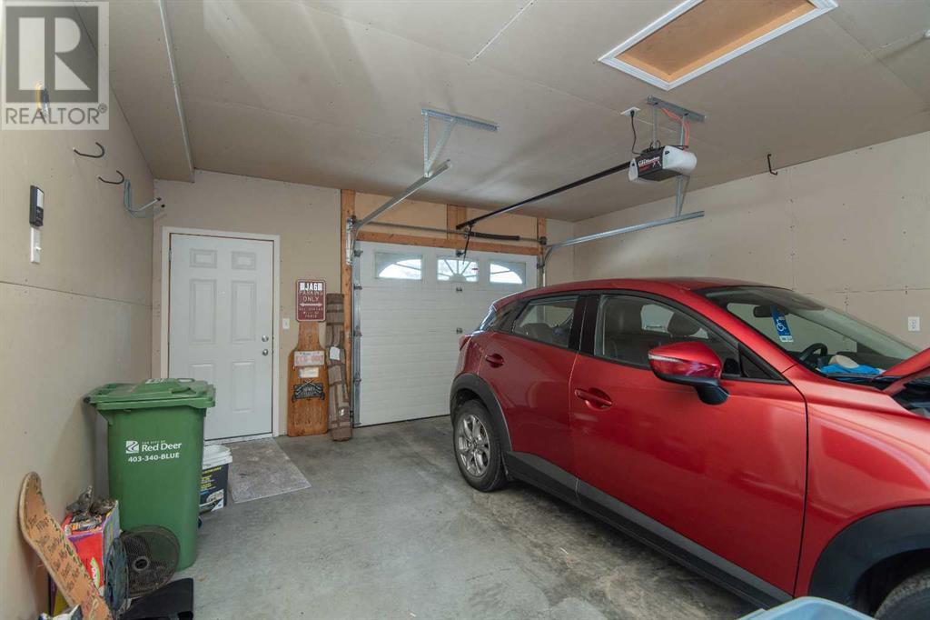 2308 Danielle Drive, Red Deer, Alberta  T4R 2Z8 - Photo 6 - A2202704