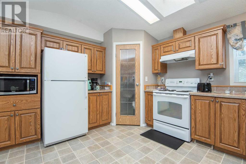 2308 Danielle Drive, Red Deer, Alberta  T4R 2Z8 - Photo 17 - A2202704