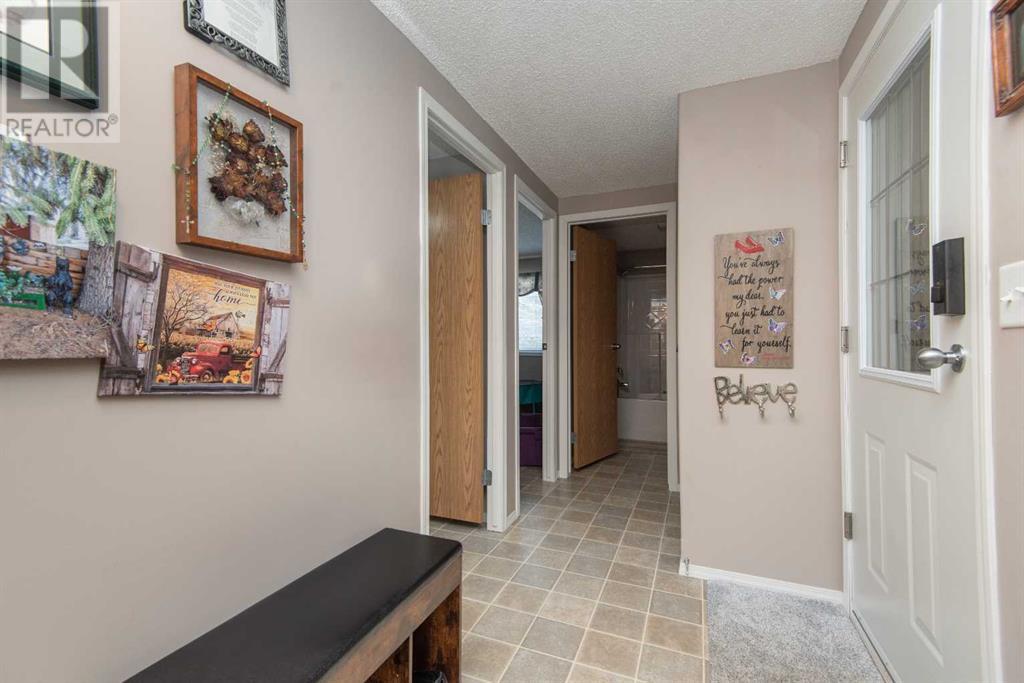 2308 Danielle Drive, Red Deer, Alberta  T4R 2Z8 - Photo 12 - A2202704