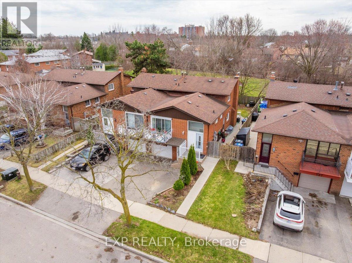 135 Mill Street N, Brampton (Downtown Brampton), Ontario  L6X 2P1 - Photo 32 - W12171812