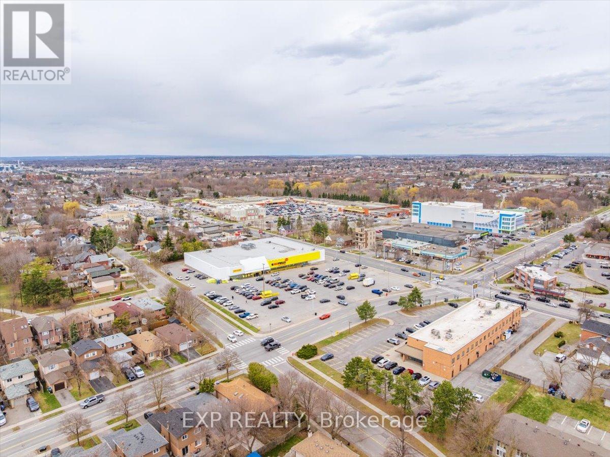 135 Mill Street N, Brampton (Downtown Brampton), Ontario  L6X 2P1 - Photo 34 - W12171812