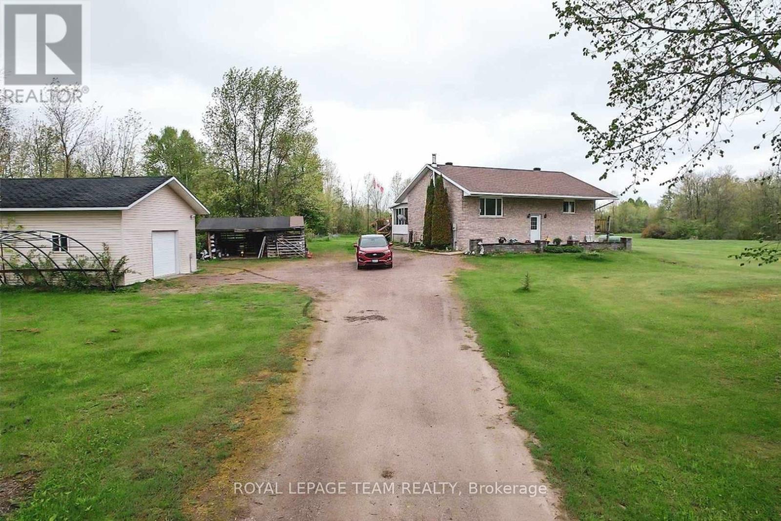 345 FINCHLEY ROAD, Whitewater Region, Ontario