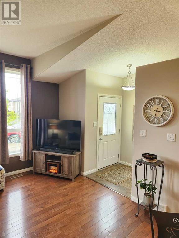 944 Kodiak Place N, Lethbridge, Alberta  T1H 1Y1 - Photo 4 - A2221779