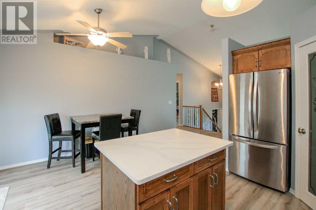 9 Lyon Crescent, Sylvan Lake, Alberta  T4S 2M6 - Photo 9 - A2219326
