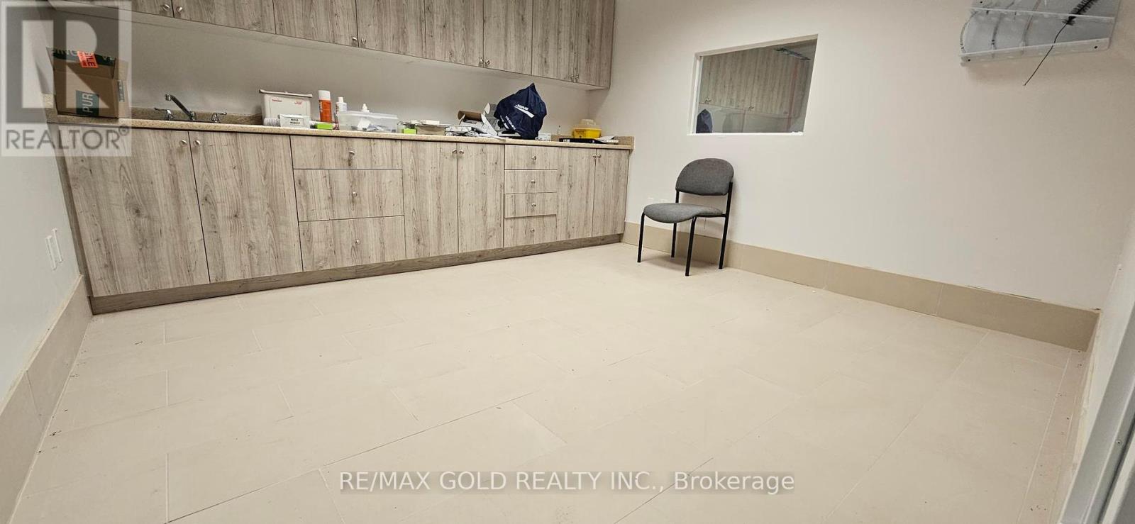 B 11 - 490 Dutton Drive, Waterloo, Ontario  N2L 6H7 - Photo 6 - X12169057