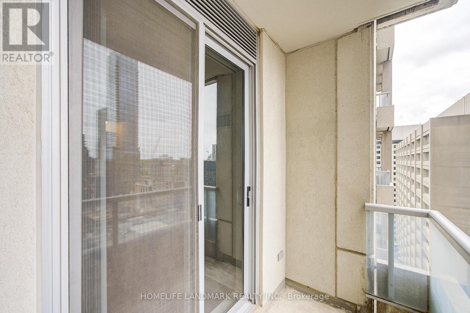 2103 - 35 Balmuto Street, Toronto, Ontario  M4Y 0A3 - Photo 31 - C12082481