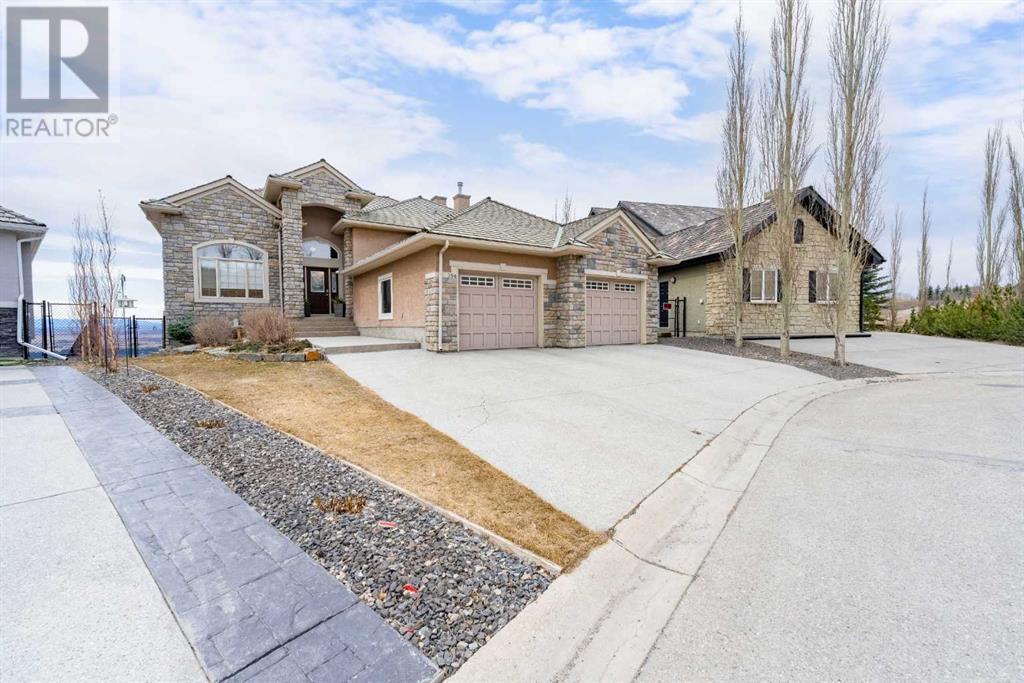 194 Gleneagles Estates Lane, Cochrane, Alberta  T4C 2H8 - Photo 4 - A2210708