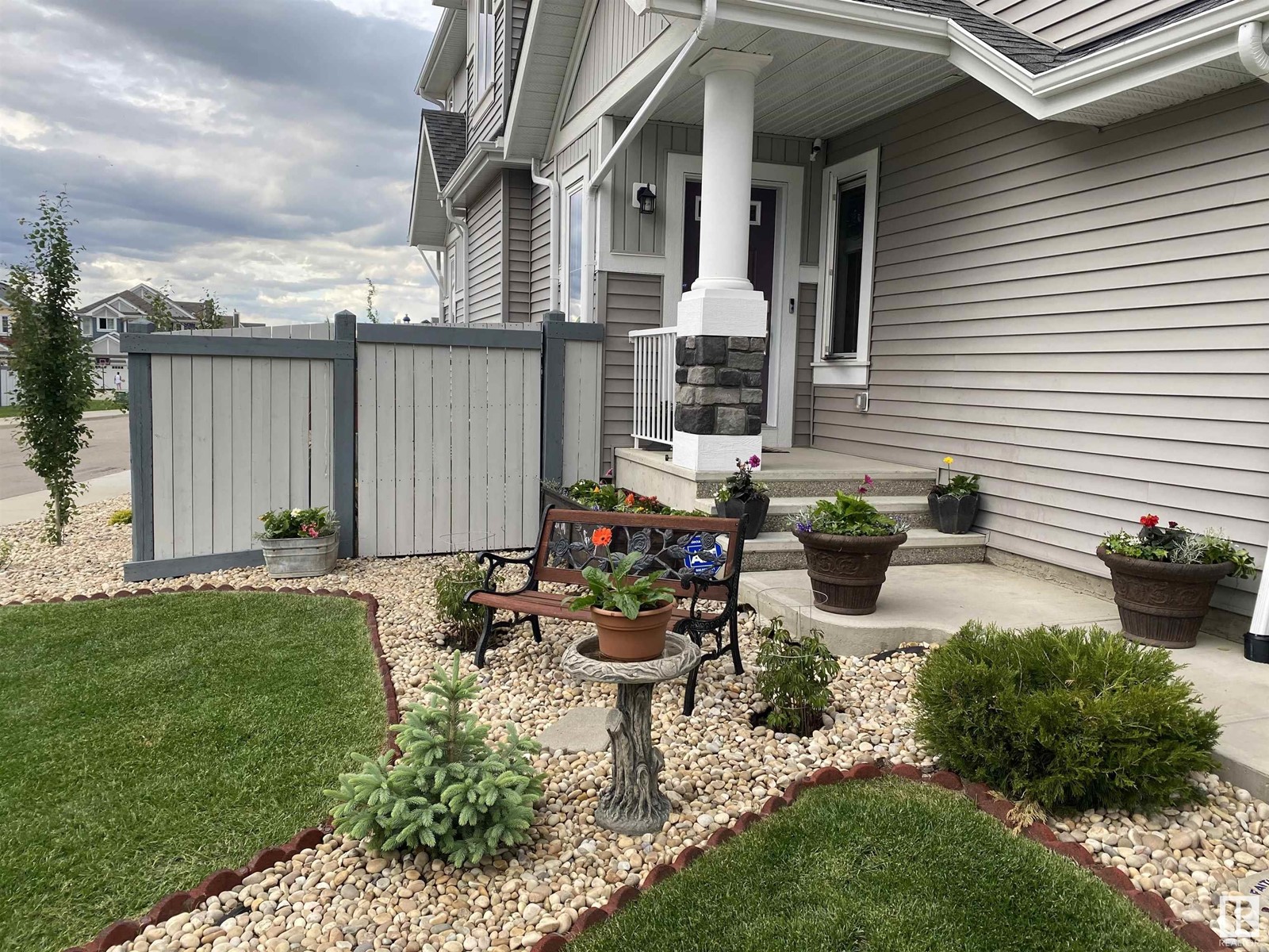 Property at 7732 19 AV SW image 3