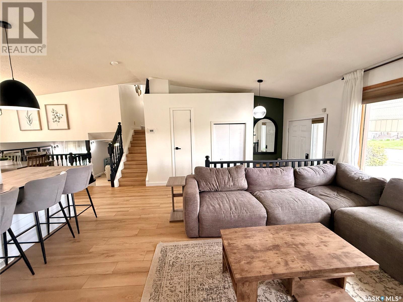 435 Curry Crescent, Swift Current, Saskatchewan  S9H 4X3 - Photo 8 - SK007068