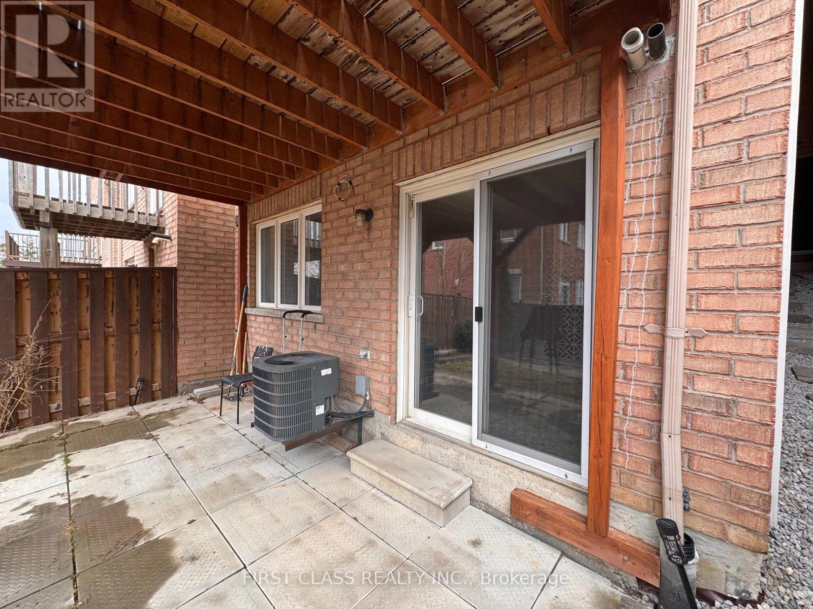 9 - 8 TOWNWOOD DRIVE, Richmond Hill, Ontario