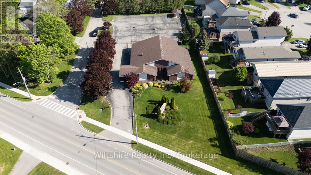 239 Ossian Terrace, Ingersoll, Ontario  N5C 3J2 - Photo 5 - X12171836