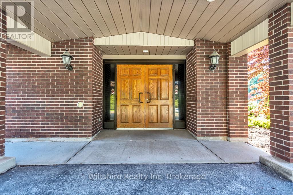 239 Ossian Terrace, Ingersoll, Ontario  N5C 3J2 - Photo 6 - X12171836