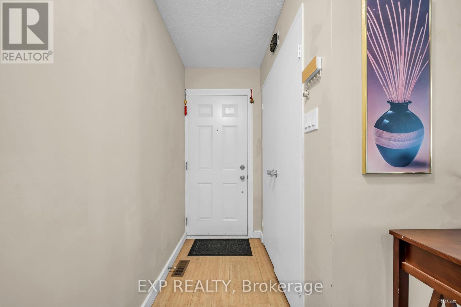 14 - 33 Four Winds Drive, Toronto, Ontario  M3J 1K7 - Photo 5 - W12171163