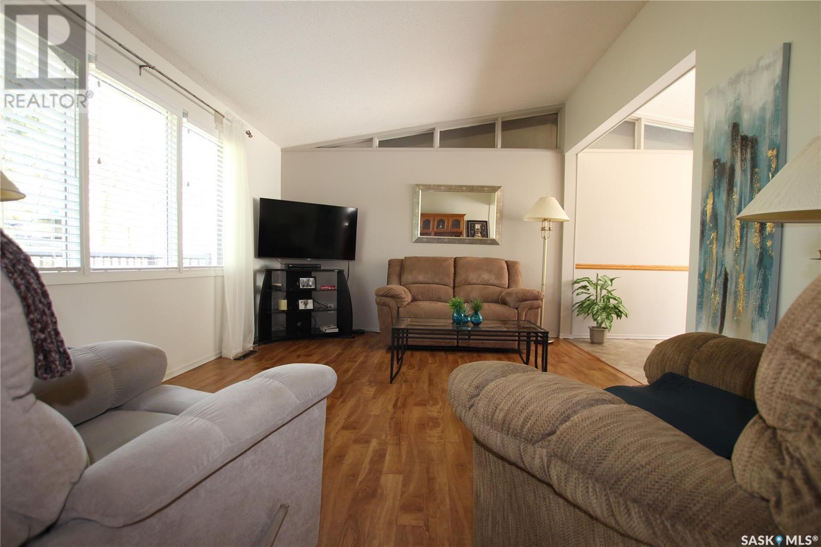 400 Montgomery Drive, Nipawin, Saskatchewan  S0E 1E0 - Photo 19 - SK007073
