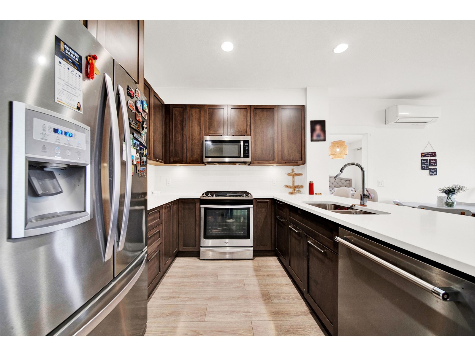 Property at 303 22087 49 AVENUE image 3