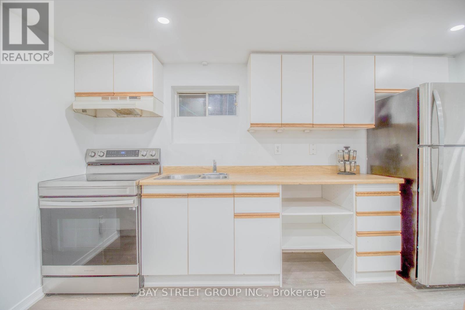 BASEMENT #2 - 65 DAVIS ROAD, Aurora, Ontario