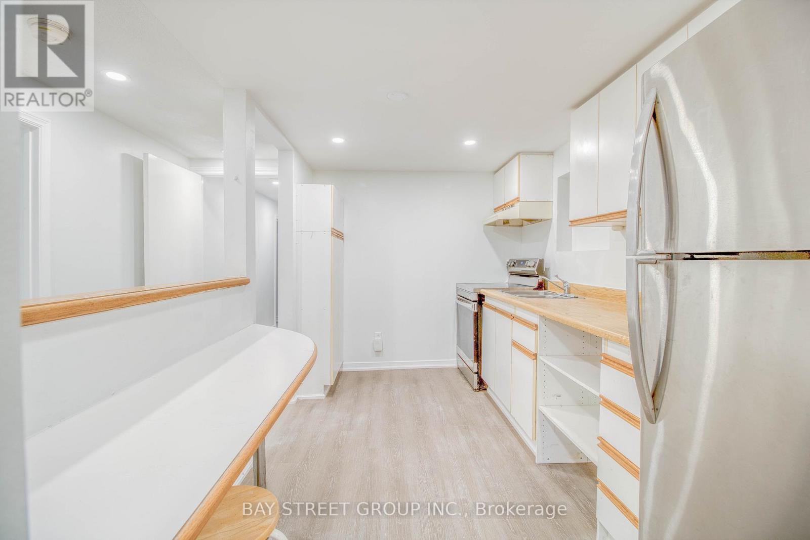 Basement #2 - 65 Davis Road, Aurora, Ontario  L4G 2B4 - Photo 3 - N12171842