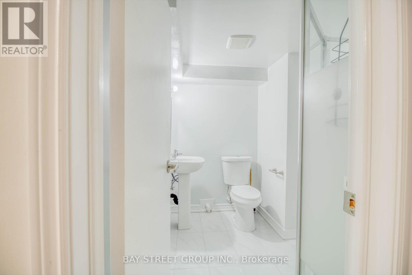 Basement #1 - 65 Davis Road, Aurora, Ontario  L4G 2B4 - Photo 4 - N12171845