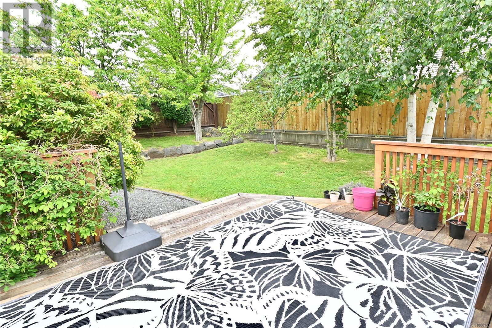 Property at 1001 Shellbourne Blvd image 4