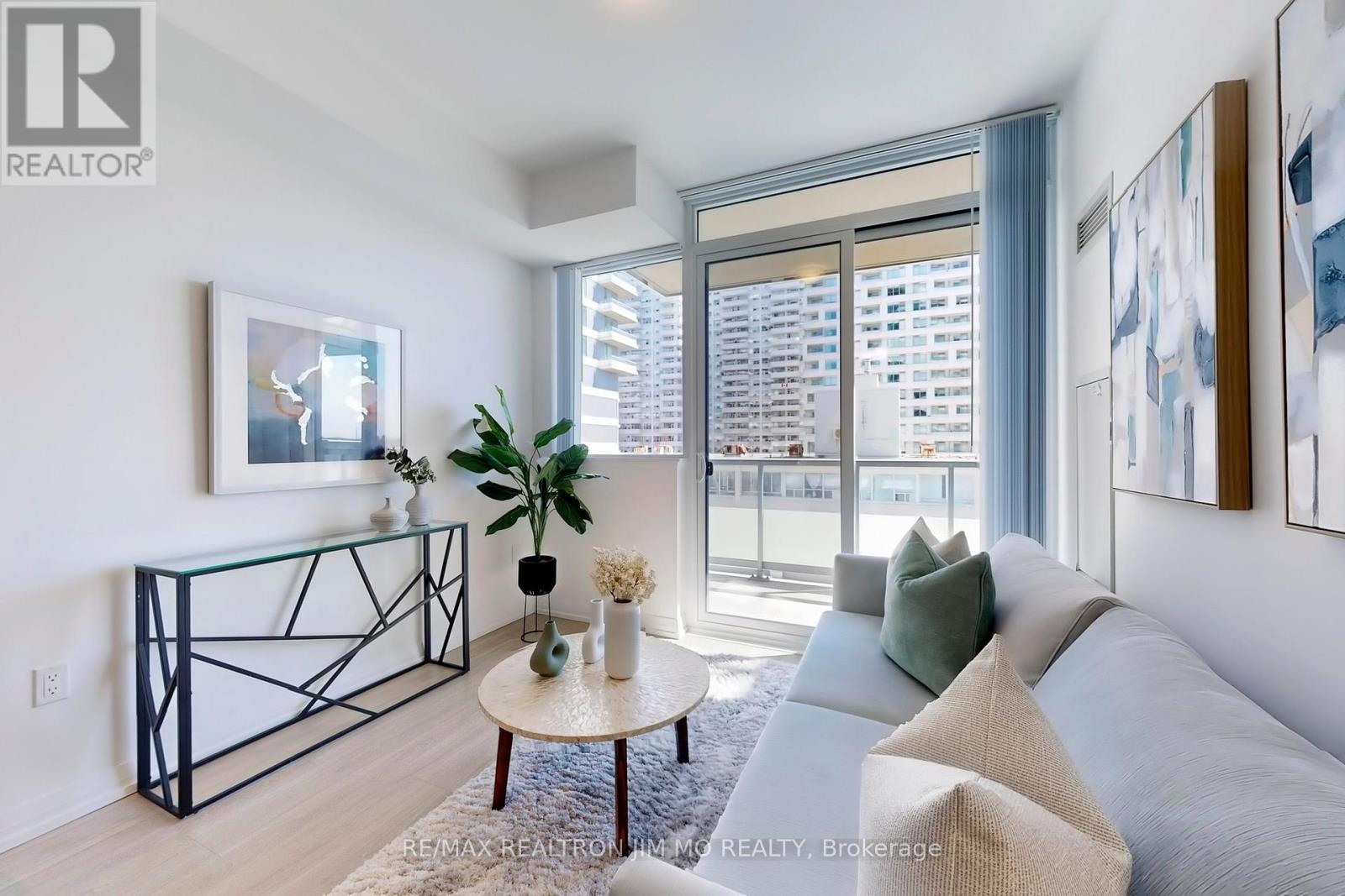 1605 - 25 Holly Street, Toronto, Ontario  M4S 0E3 - Photo 7 - C12136832