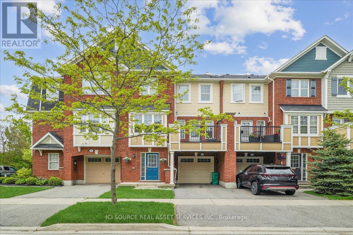 33 Colonel Frank Ching Crescent, Brampton, Ontario  L6Y 5W6 - Photo 2 - W12171861