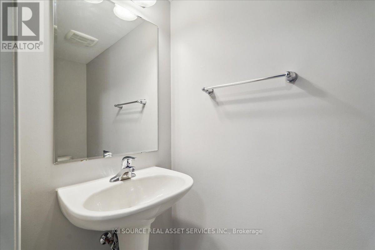 33 Colonel Frank Ching Crescent, Brampton, Ontario  L6Y 5W6 - Photo 12 - W12171861