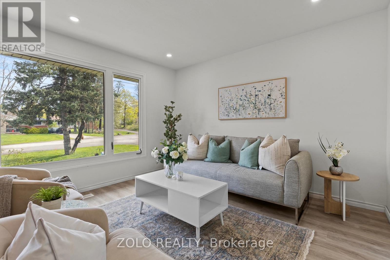 215 MACKENZIE CRESCENT, Haldimand, Ontario