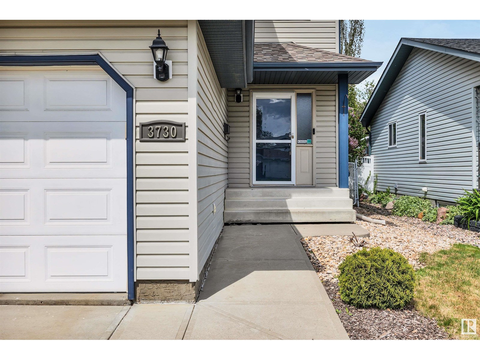 3730 130a Av Nw, Edmonton, Alberta  T5A 5A3 - Photo 3 - E4438449