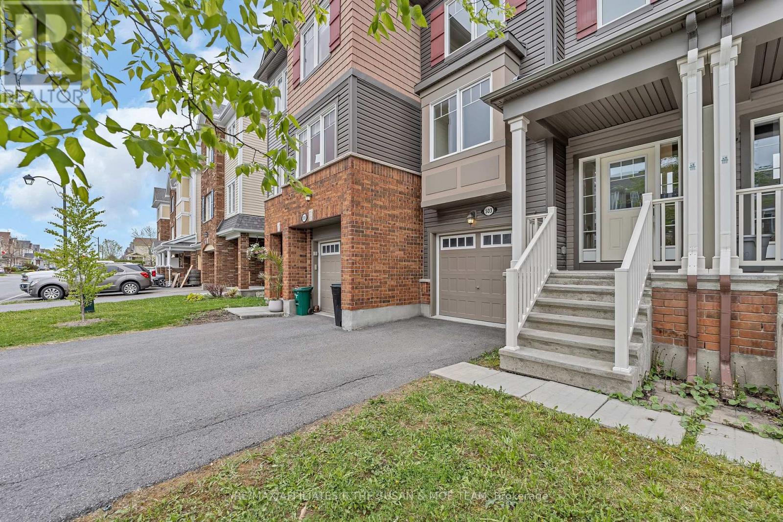503 Coldwater Crescent, Ottawa, Ontario  K2M 0J4 - Photo 2 - X12171878
