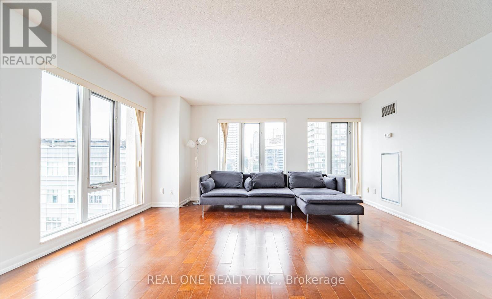 2404 - 210 VICTORIA STREET, Toronto, Ontario