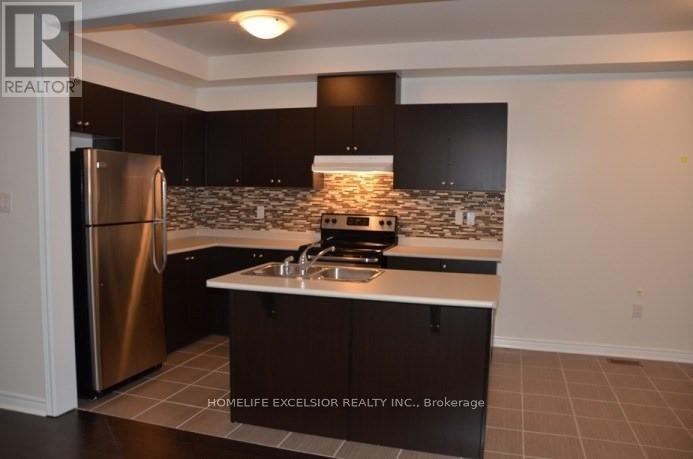 28 Black Locust Drive, Markham, Ontario  L6E 0P8 - Photo 2 - N12171866