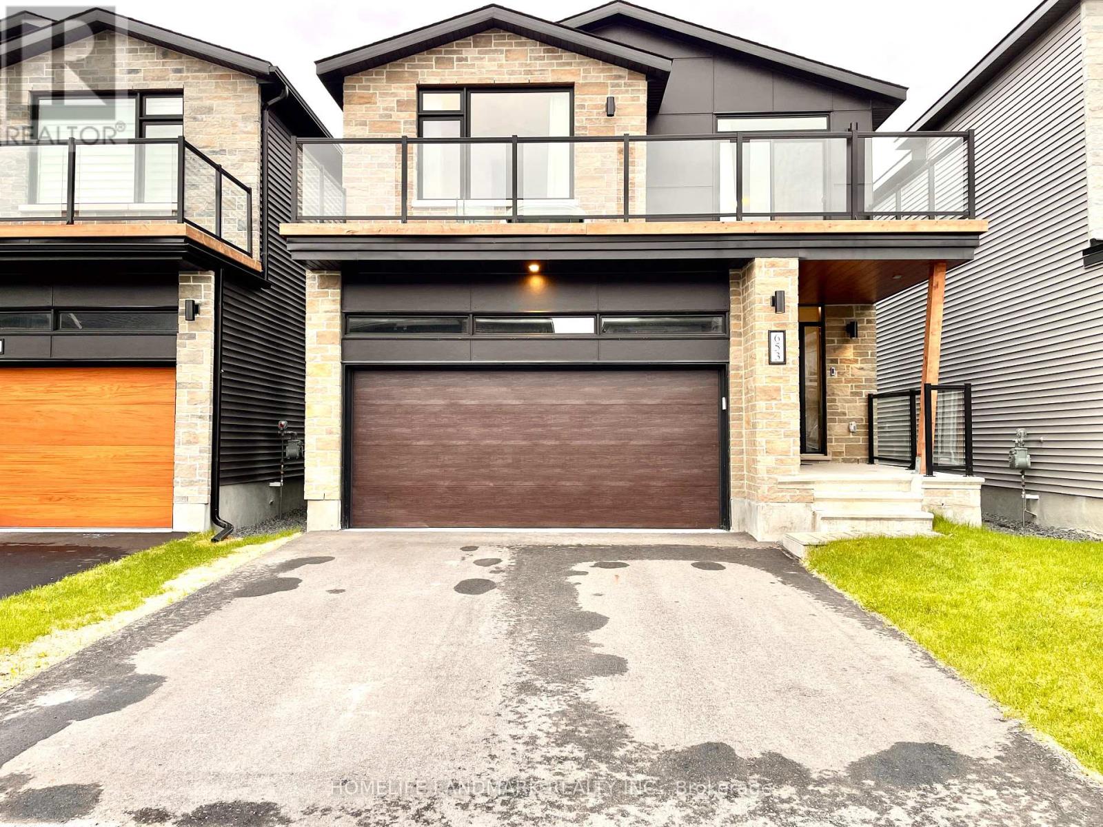 Property at 653 FENWICK WAY image 1