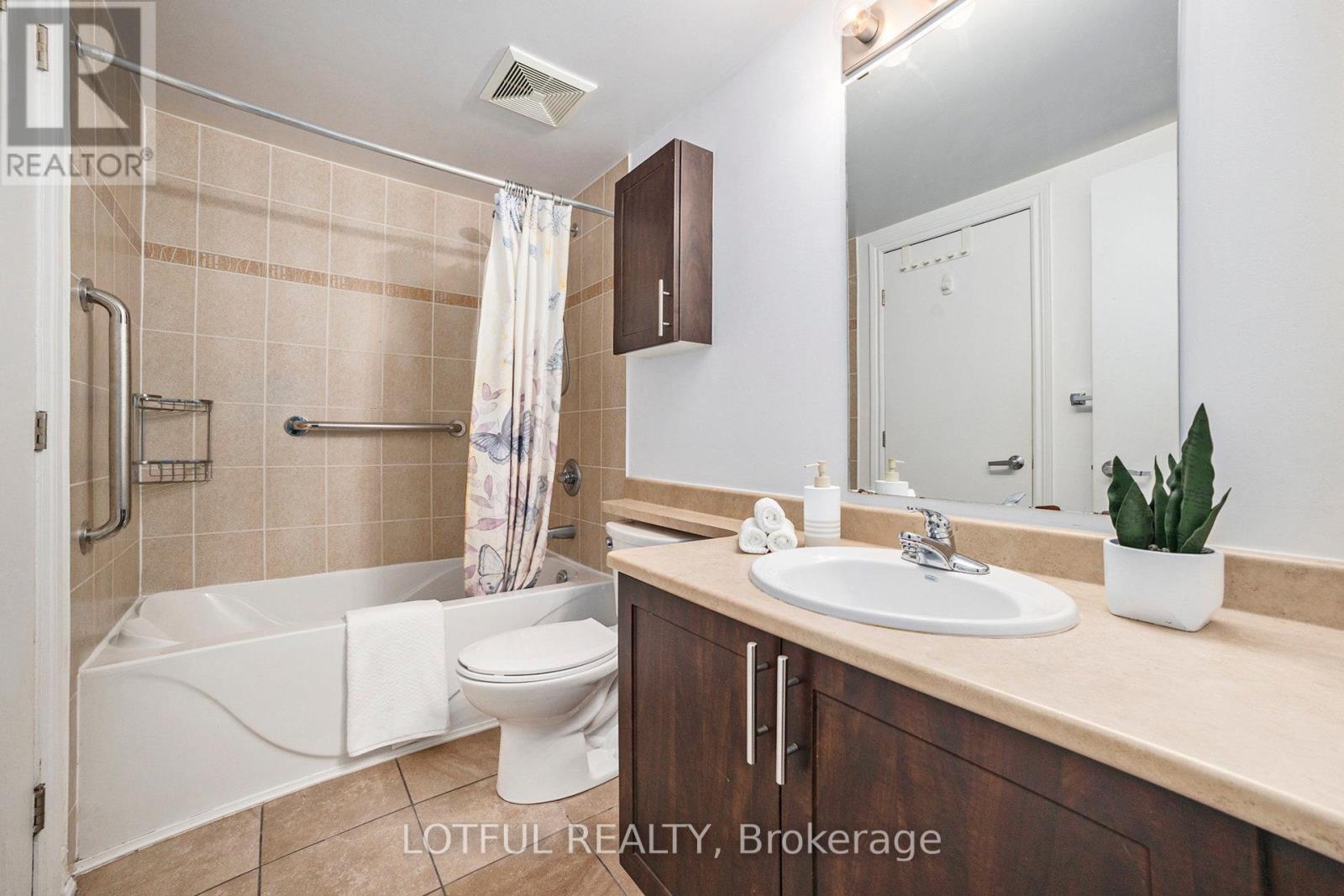 1703 - 234 Rideau Street, Ottawa, Ontario  K1N 0A9 - Photo 21 - X12171881