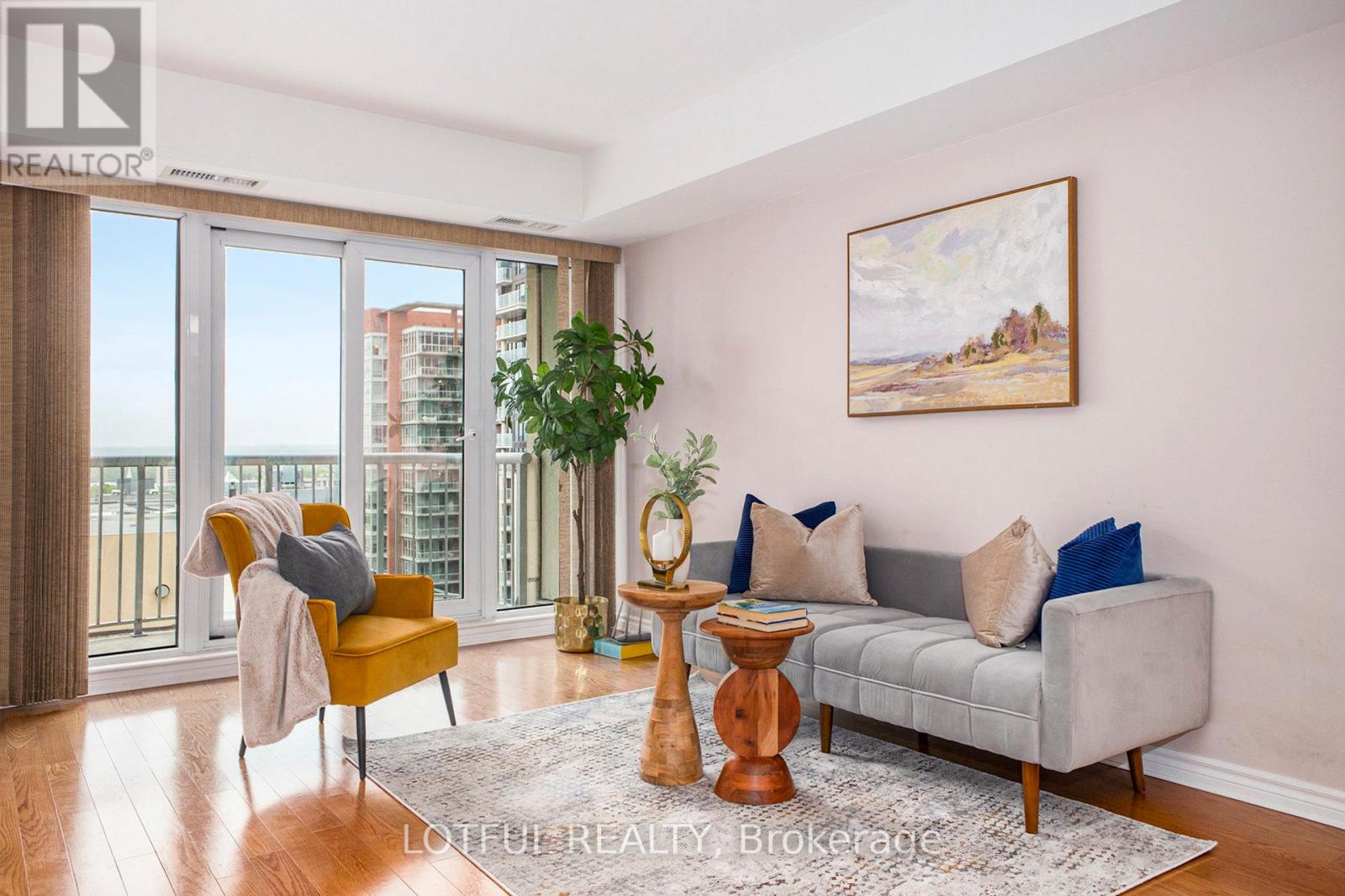 1703 - 234 Rideau Street, Ottawa, Ontario  K1N 0A9 - Photo 5 - X12171881