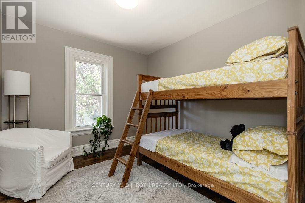 56 Holgate Street, Barrie, Ontario  L4N 2T7 - Photo 32 - S12168091